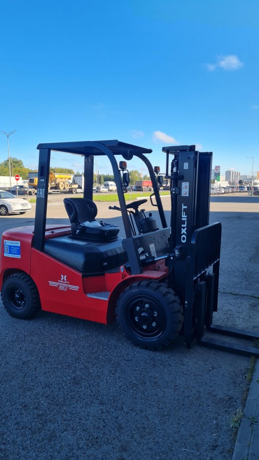 Дизельный вилочный погрузчик OXLIFT CPCD30 XC5K2