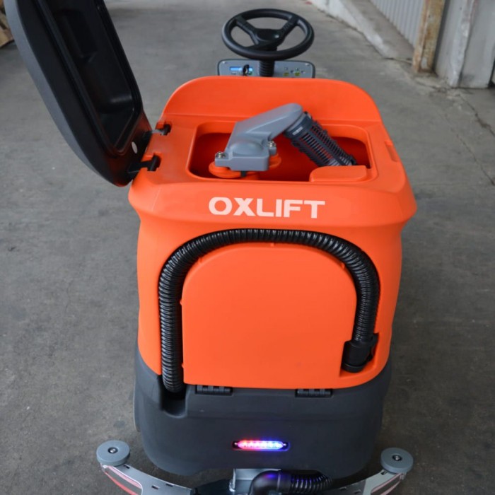 Высокопроизводительная поломоечная машина OXLIFT/NOBLELIFT NR530 с управлением сидя