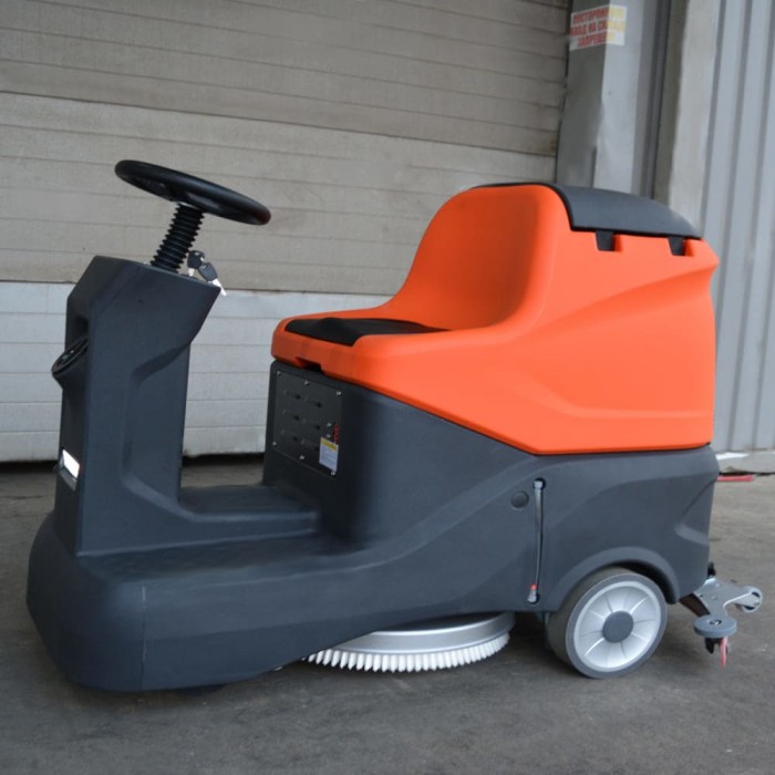 Высокопроизводительная поломоечная машина OXLIFT/NOBLELIFT NR530 с управлением сидя