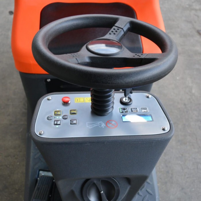 Высокопроизводительная поломоечная машина OXLIFT/NOBLELIFT NR530 с управлением сидя
